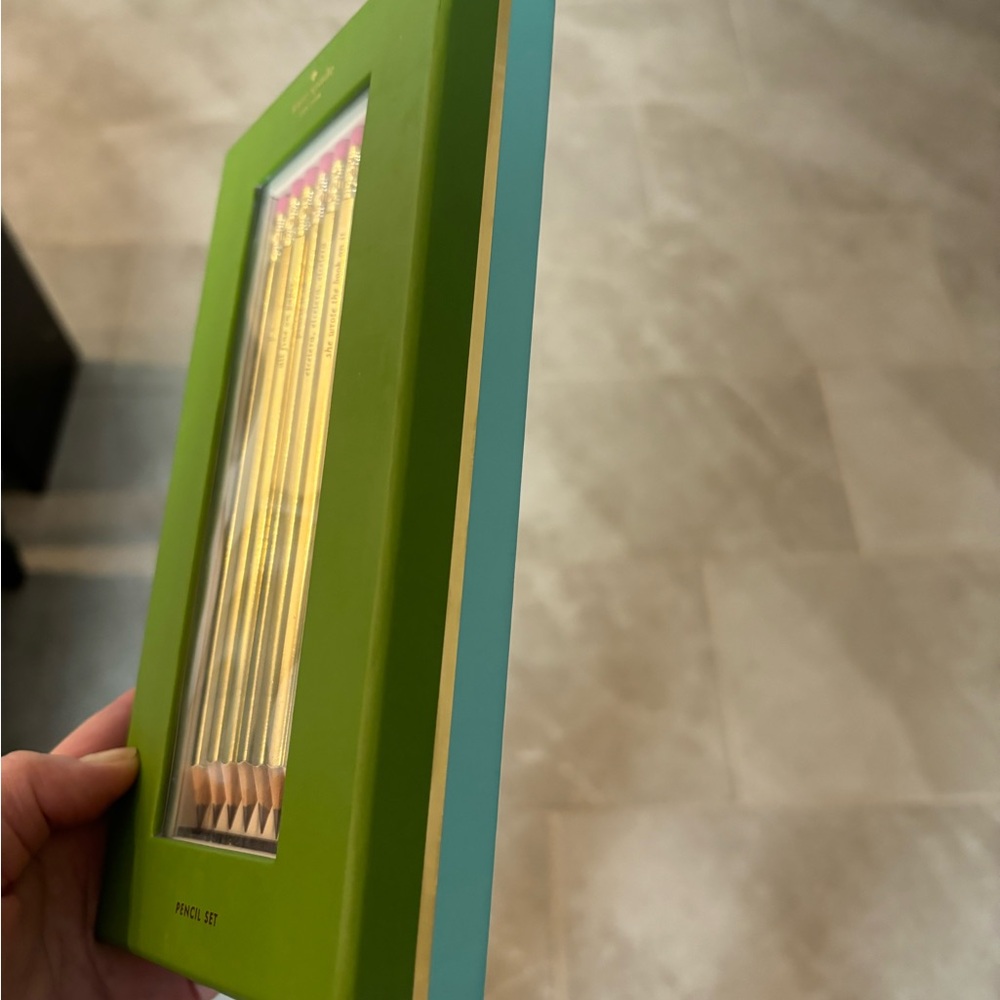 Kate Spade - Picture 5 of 10